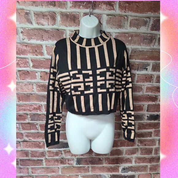 Women's THINKABLE Cropped Sweater FREE SIZE - Picture 1 of 7
